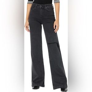 Paige Leenah in Blacktop Destructed size 26